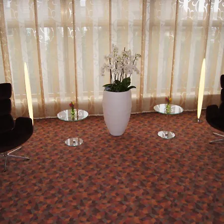 Christine Otel 3*